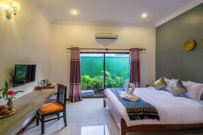 In-room safe, desk, laptop workspace, iron/ironing board