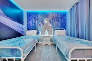 7 Schlafzimmer, BĂŒgeleisen/BĂŒgelbrett, Internetzugang, BettwĂ€sche