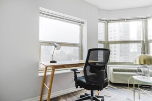 Interior - Blueground | Gold Coast, BBQ & gym, nr Hancock (Chicago)