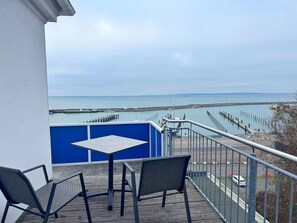 Outdoor dining - Sea view apartment with fireplace (Sassnitz)
