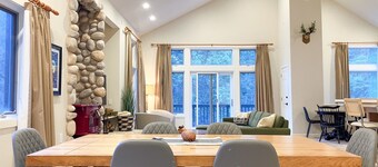 Boom Chalet Yosemite | Private Creekside Retreat