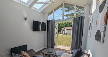 Cozy Two Bedroom Chalet in Sidmouth