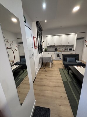 Interior - A&R Apartment Margarita III (San Sebastian De Los Reyes)