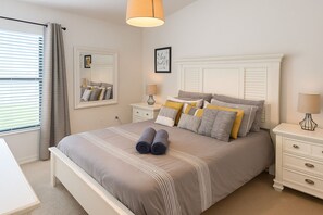 4 slaapkamers, een strijkplank/strijkijzer, gratis wifi, beddengoed