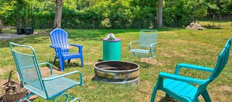 Charming Country-Modern Retreat with Outdoor Fire Pit and Near Back 40 Trail