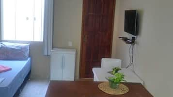 1 bedroom, iron/ironing board, free WiFi