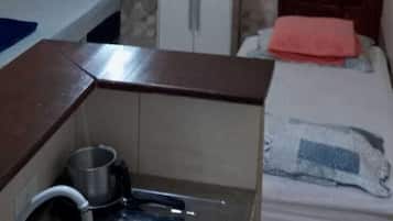 1 bedroom, iron/ironing board, free WiFi