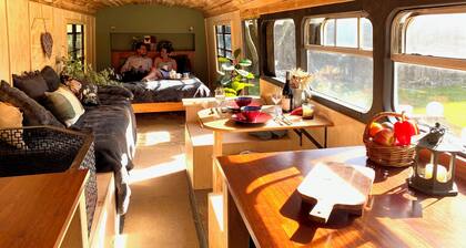 Fiery Peak Glampsite with Stargazing & Hot tub