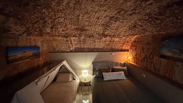 2 chambres, fer et planche à repasser, Wi-Fi gratuit, draps fournis