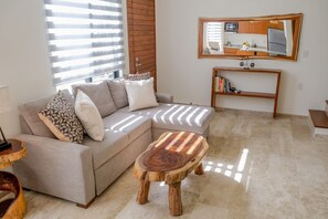 Living area - Tropical Oasis, 2 Bedroom 2 Bathroom with private rooftop (Tulum)