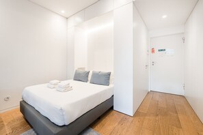 Internet, bed sheets