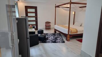 1 kamar tidur, tirai kedap cahaya, Wi-Fi gratis, dan seprai linen