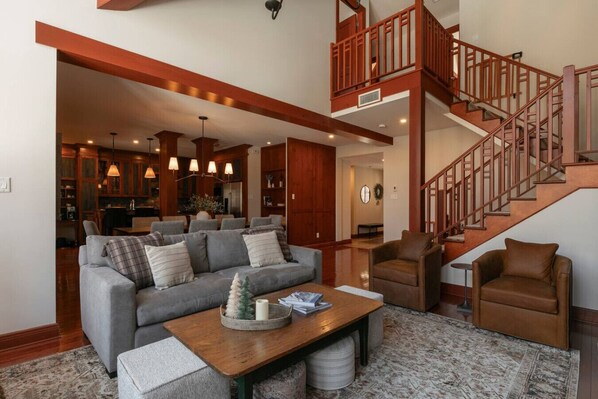 Smart TV, fireplace, video games, table tennis