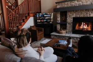 Smart TV, fireplace, video games, table tennis