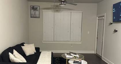 HoneyHaven Suite
