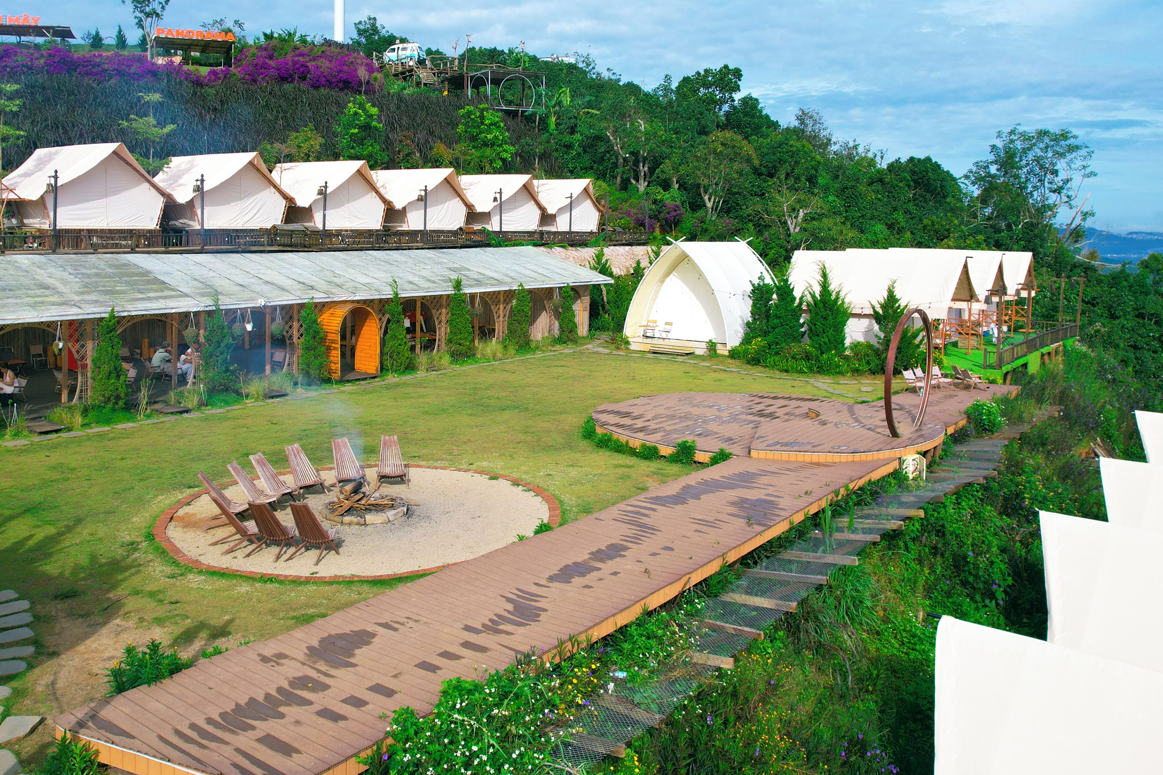 Khuôn viên nơi lưu trú