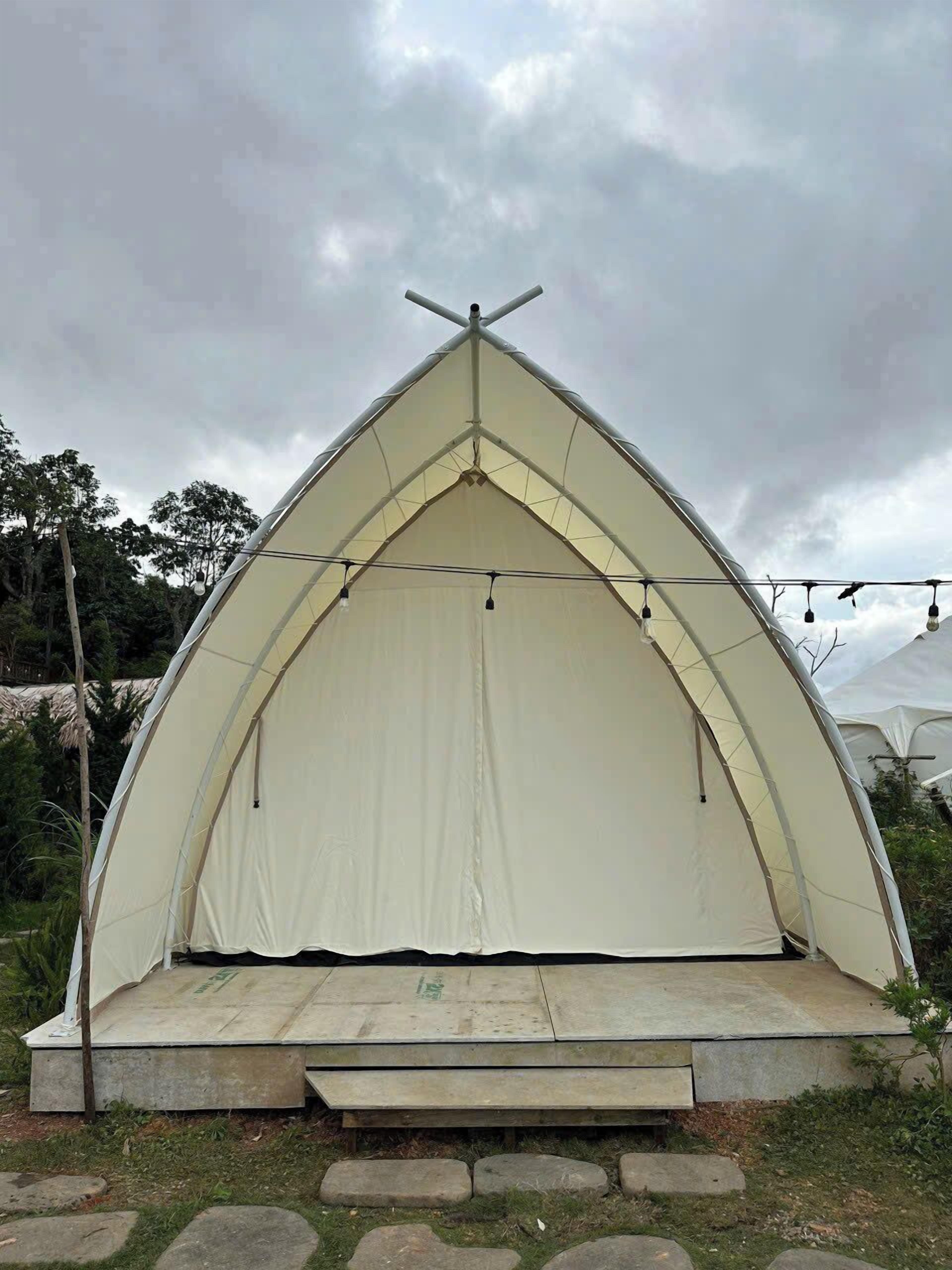 Tält Economy | 1 sovrum, allergitestade sängkläder, duntäcken och arbetsyta för laptop