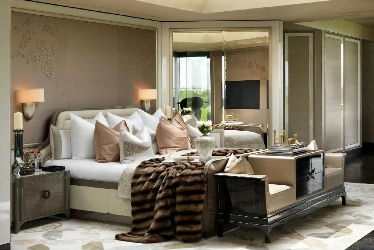 Escritorio, espacio para trabajar con laptop y wifi gratis 