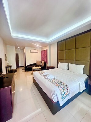 Oda, 1 En Büyük (King) Boy Yatak, Sigara İçilmez | Ücretsiz kablosuz İnternet 