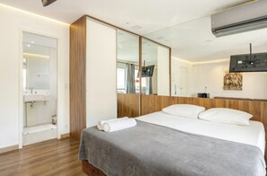 1 bedroom, free WiFi, bed sheets