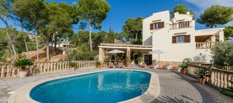 Villa in Serene Location