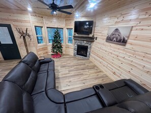 Smart TV, fireplace, DVD player