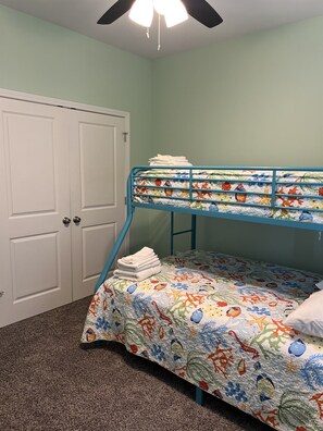3 Schlafzimmer, Bügeleisen/Bügelbrett, WLAN, Bettwäsche