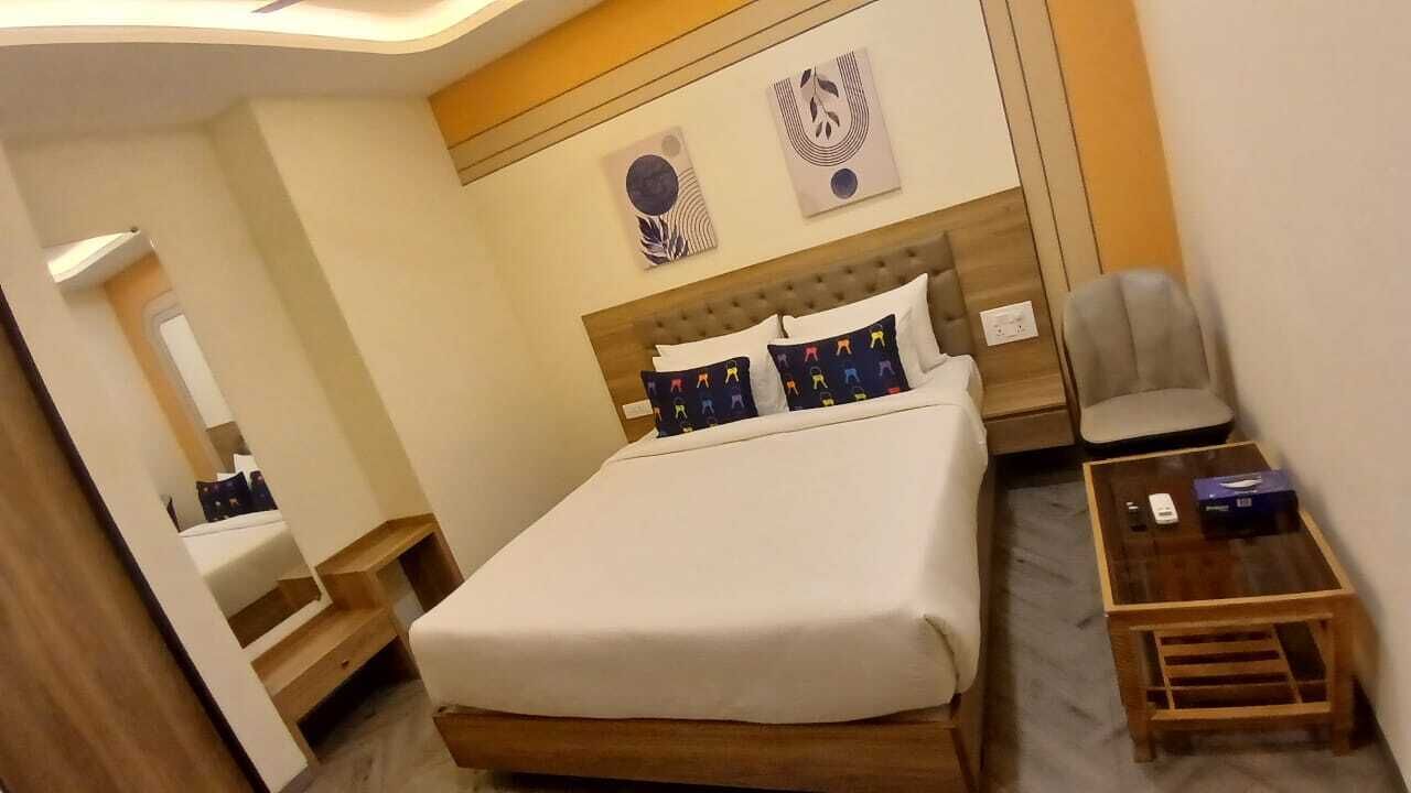In-room safe, blackout drapes, soundproofing, iron/ironing board