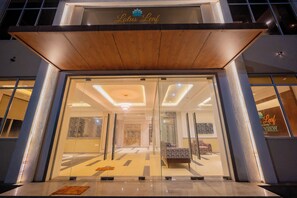 واجهة المنشأة