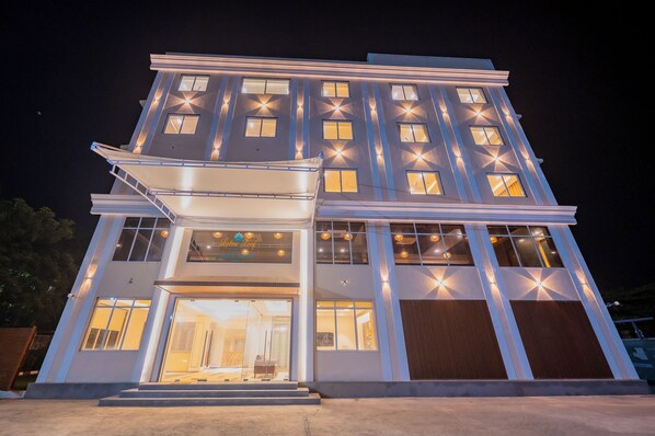 واجهة المنشأة