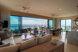 TV, stereo, offices - Seaside Condo | 4BR | Luxury Stay in Isla Mujeres (Isla Mujeres)