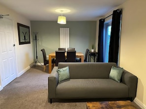 2 bedrooms - Flat With the View in Stroud (Stroud)