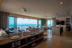 TV, stereo, offices - Exclusive Penthouse | 5BR | Private Roof w/ Pool (Isla Mujeres)