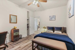 2 bedrooms, desk, iron/ironing board, WiFi
