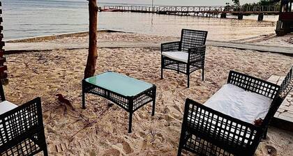 B. Home Resort and Spa
