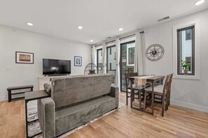 TV, fireplace, offices