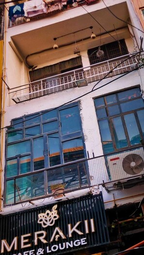 Front of property - COSY Rooms  (New Delhi)
