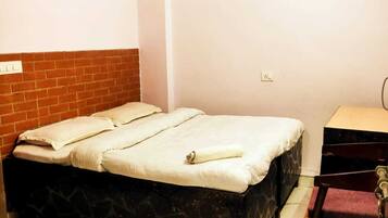 Soundproofing, free WiFi