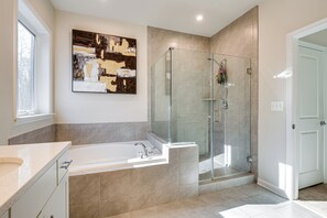 Hair dryer, towels - 19 Mi to Baltimore: Townhome in Maryland City (Maryland City)