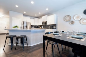 Fridge, microwave, oven, stovetop - Spacious house in Monument, Mountain Views, close to USAF Academy, Nature! (Monument)