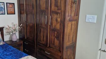 1 soverom, strykejern/-brett, wi-fi og sengetøy