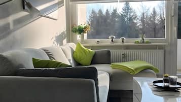 Fernseher, Videospiele, Tischtennisplatte