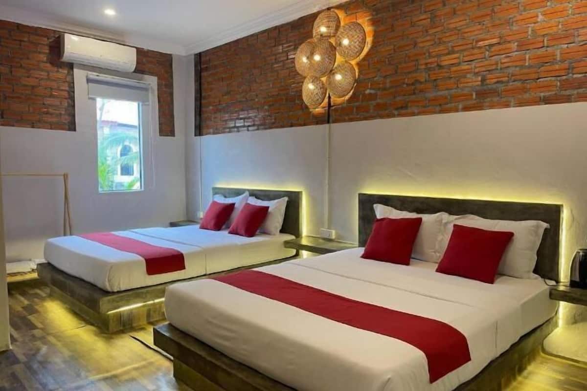Free WiFi, bed sheets