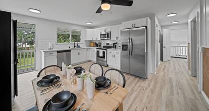 Garden Oasis, Walkable to Downtown Hilo