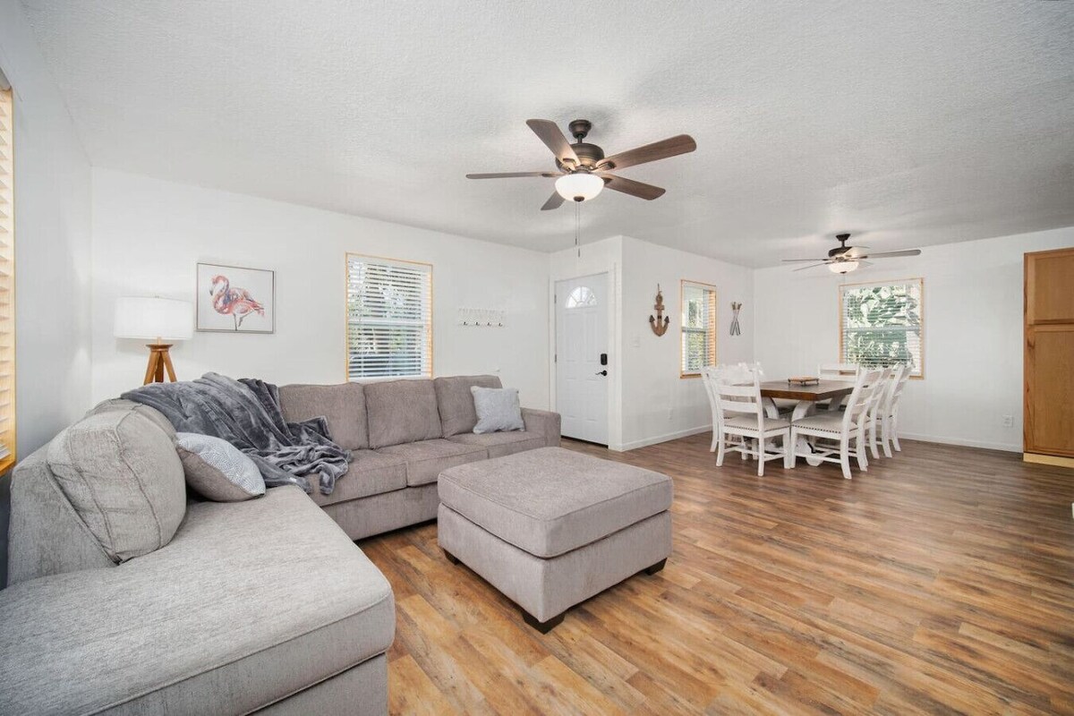 Photo 2 of Pet Friendly Retreat Near Historic Charm
