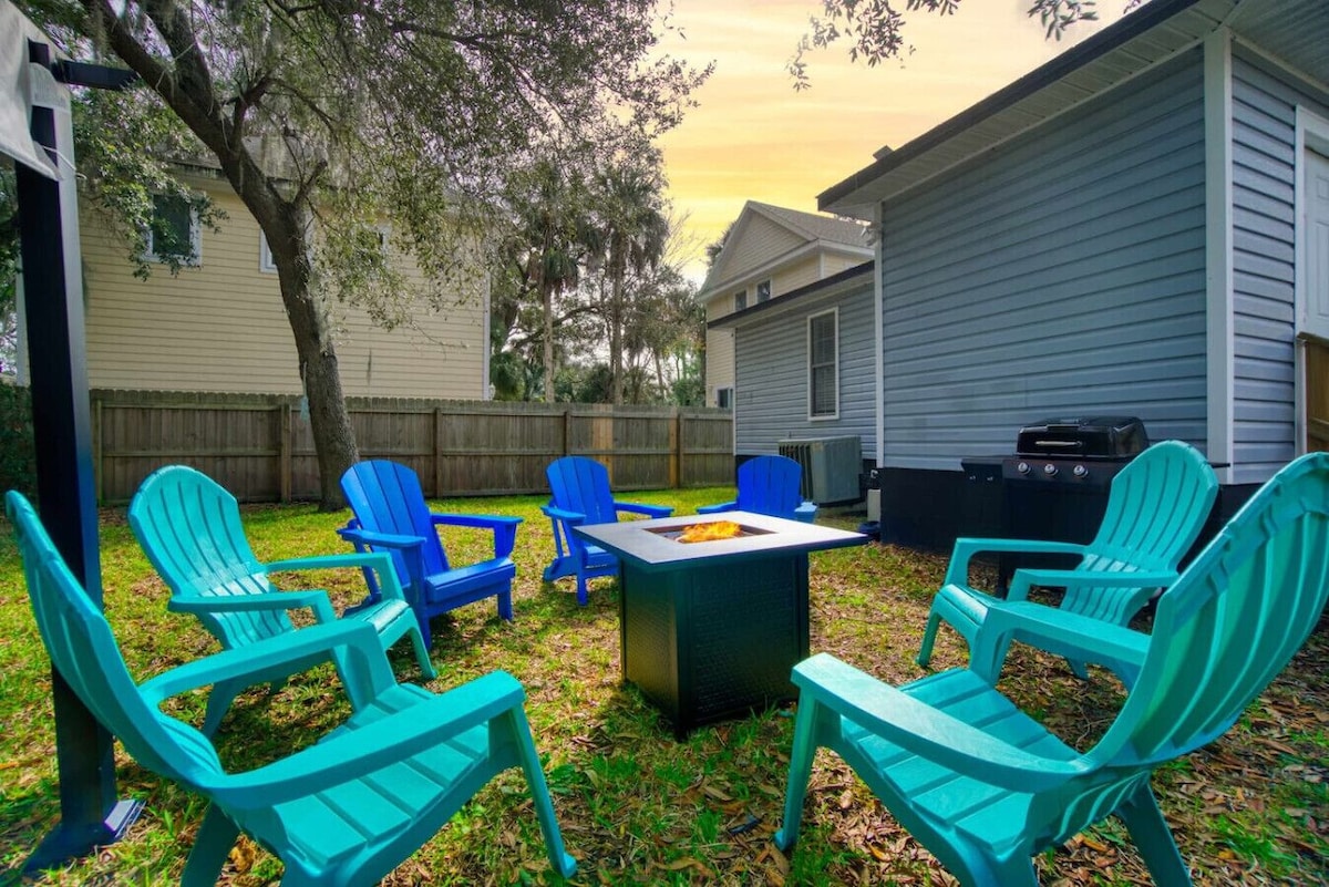Pet Friendly Retreat Near Historic Charm