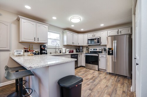 Game Room | King Bed | Near WPAFB, Airport