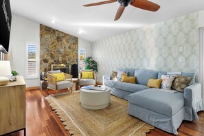 TV - Paradise! Htd Pool, Tiki Bar, Hot Tub, & Games (Seminole)