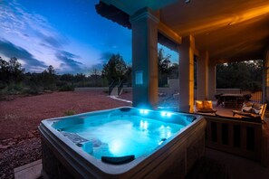 Terrace/patio - NEW Heated Pool & Outdoor Fun: HotTub,Games & More (Sedona)