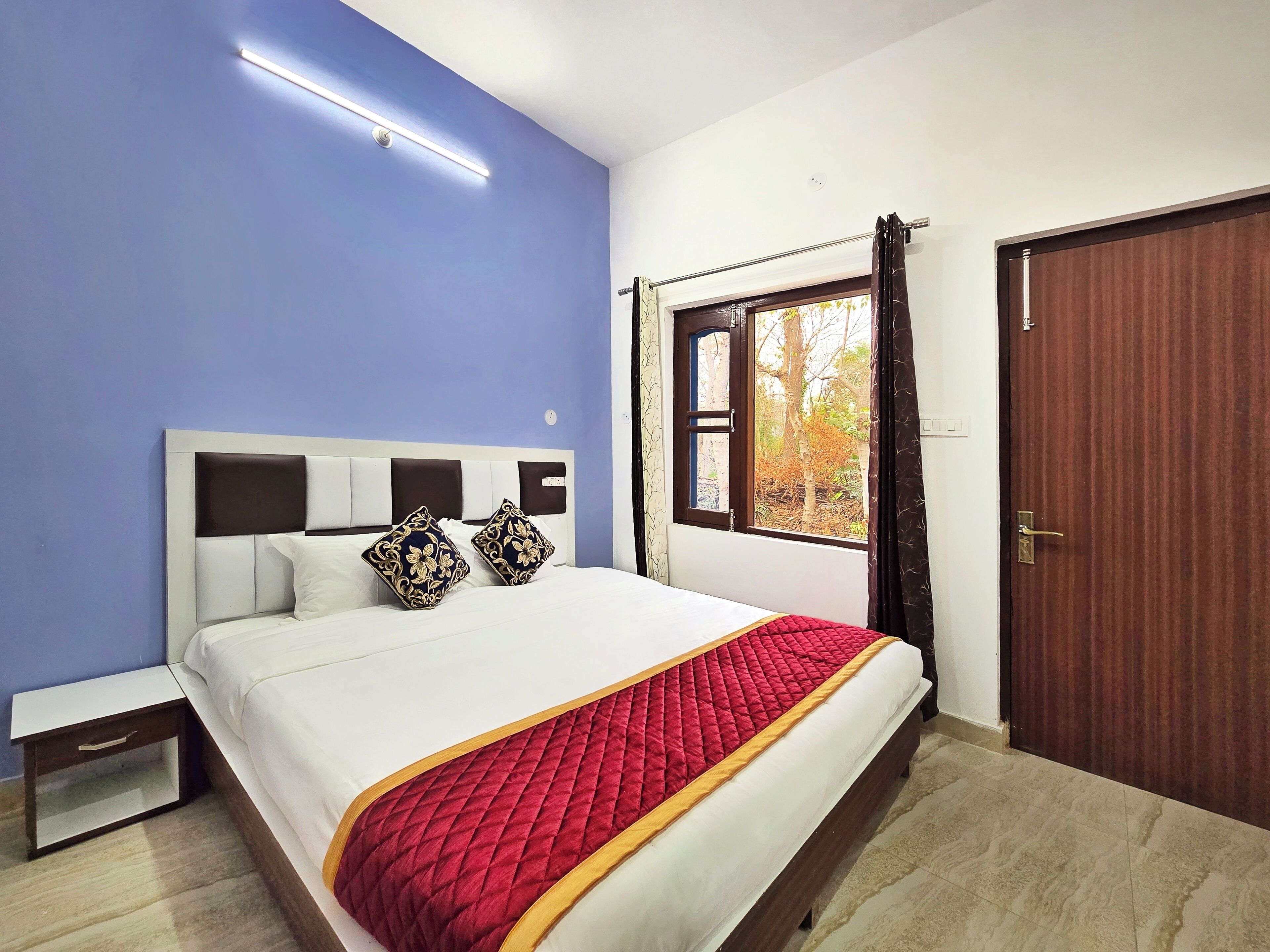 مكواة/لوح كي وواي فاي مجانًا